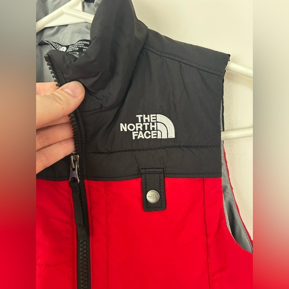 The North Face Boys Zip Front Vest Size XXS Red Black - Picture 2 of 9
